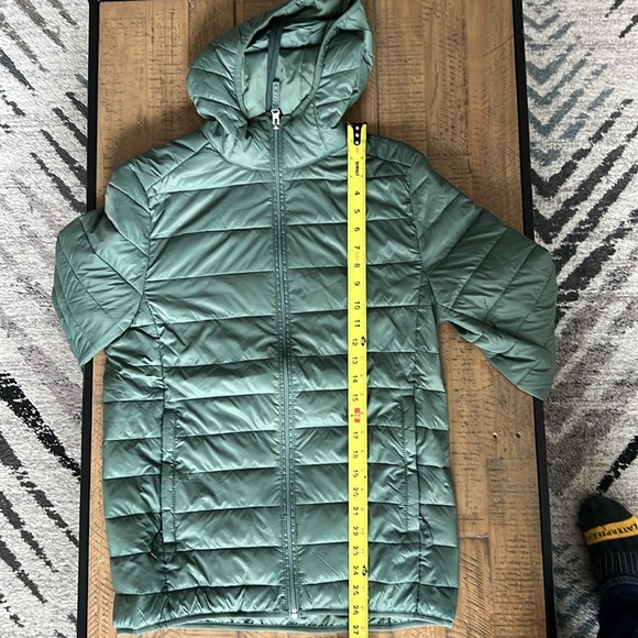 Amazon Basics Lightweight Waterproof Puffer Jacket Men's Packable Winter Jacket - Picture 8 of 10